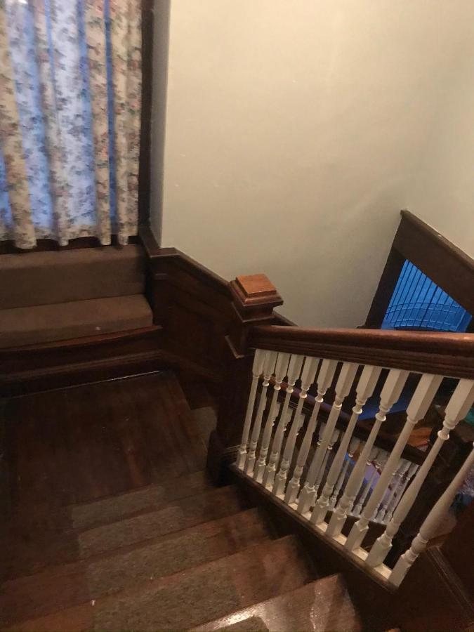 5 Star Victorian Mansion-Downtown No Locals Bed & Breakfast Ери Екстериор снимка