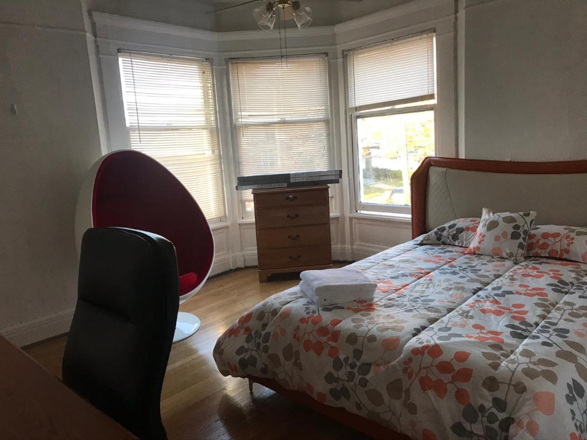 5 Star Victorian Mansion-Downtown No Locals Bed & Breakfast Ери Екстериор снимка