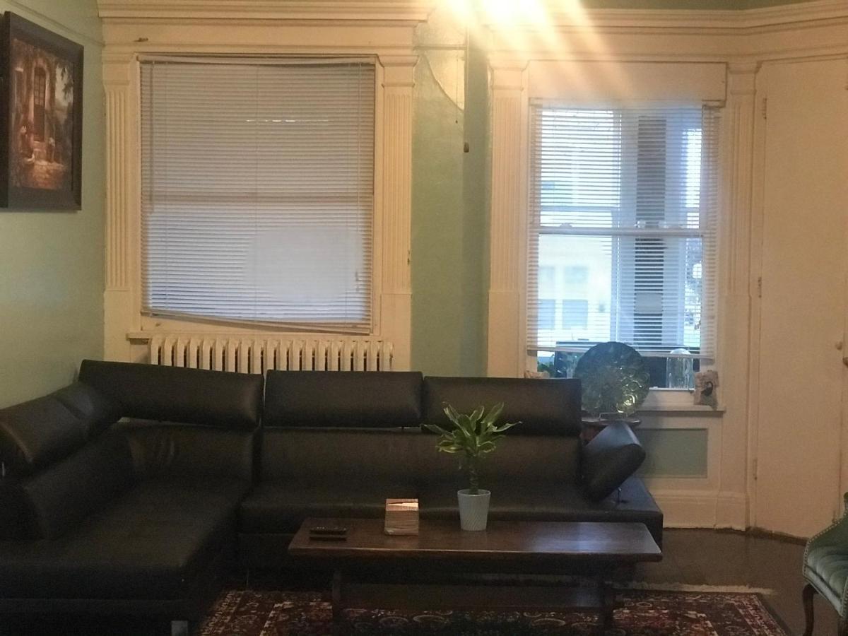 5 Star Victorian Mansion-Downtown No Locals Bed & Breakfast Ери Екстериор снимка